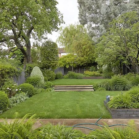 ロンドンUnwind In Style 2Br With Cozy Backyard For Groupsアパートメント エクステリア 写真