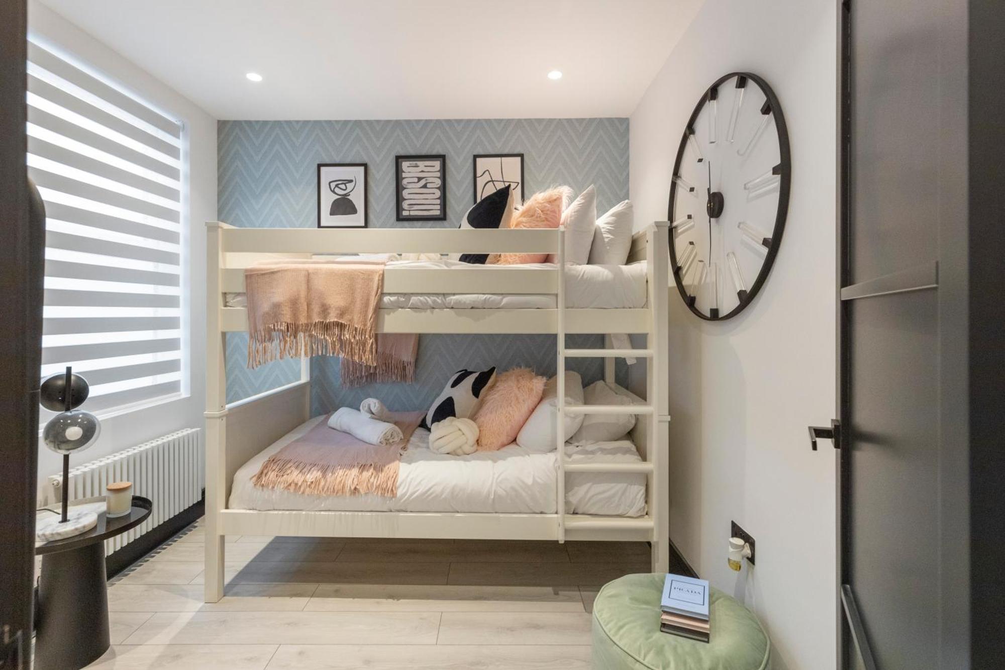 ロンドンUnwind In Style 2Br With Cozy Backyard For Groupsアパートメント エクステリア 写真
