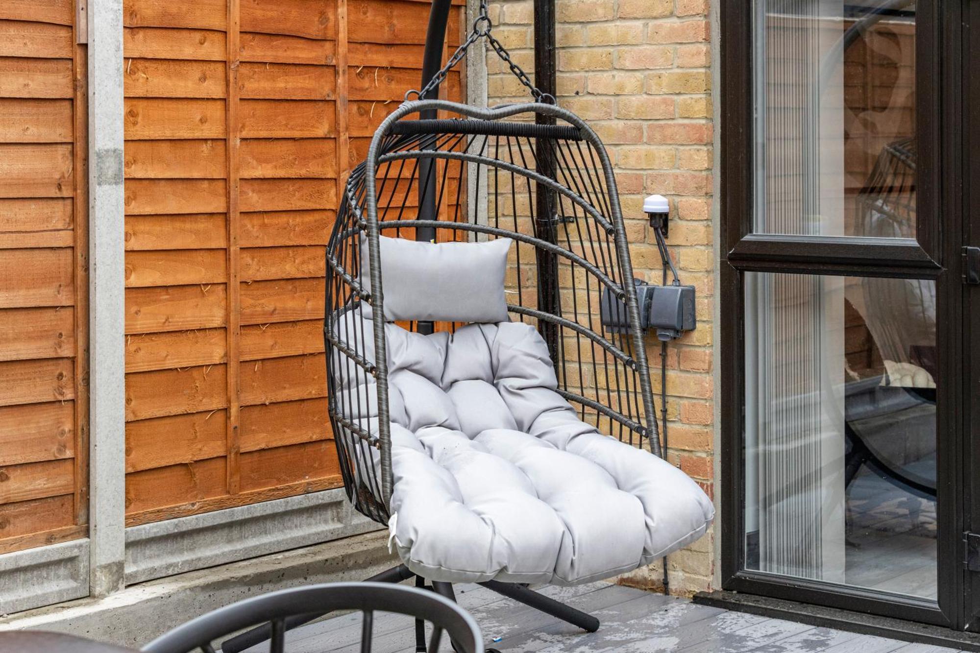 ロンドンUnwind In Style 2Br With Cozy Backyard For Groupsアパートメント エクステリア 写真