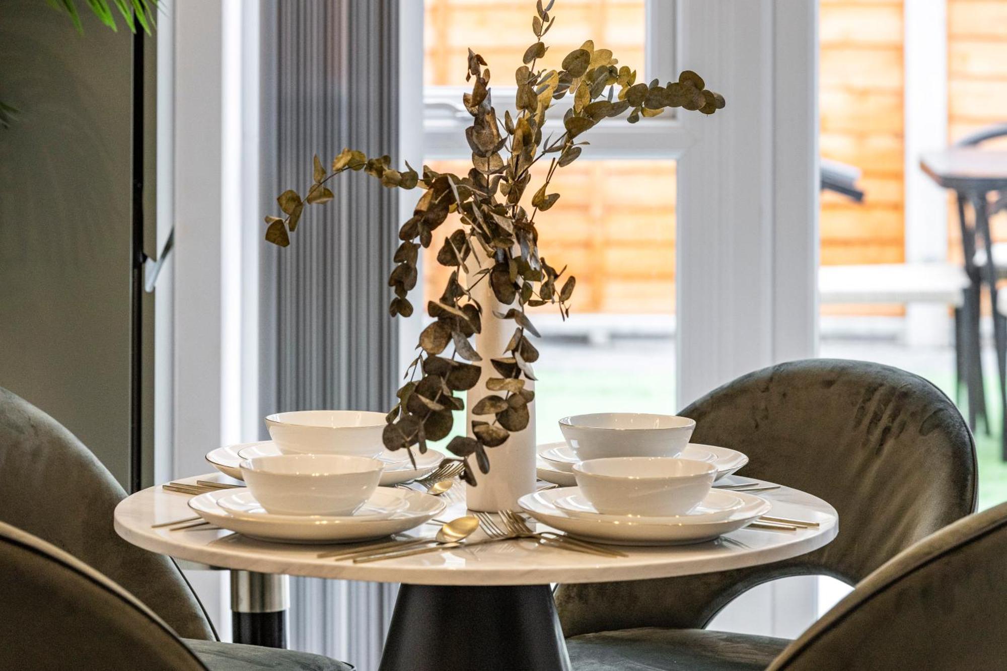 ロンドンUnwind In Style 2Br With Cozy Backyard For Groupsアパートメント エクステリア 写真